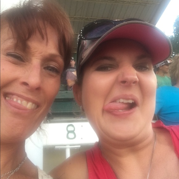 Meet your Posher, Dawn - Picture 5 of 5